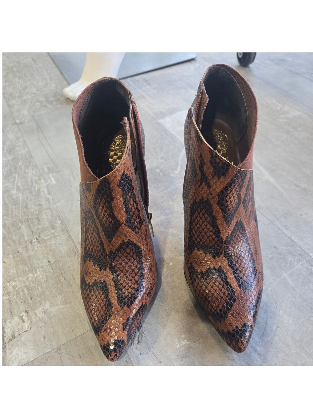 Vince Camuto Brown Snakeskin Zip Up Pointed Toe Stiletto Ankle Booties | 6.5